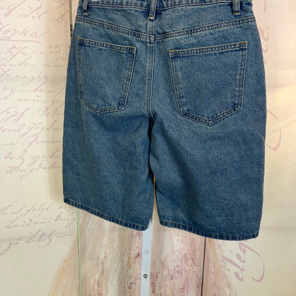 NWT Edikted women’s Oversized Low Rise Denim Bermuda Shorts Size XS - Picture 5 of 6